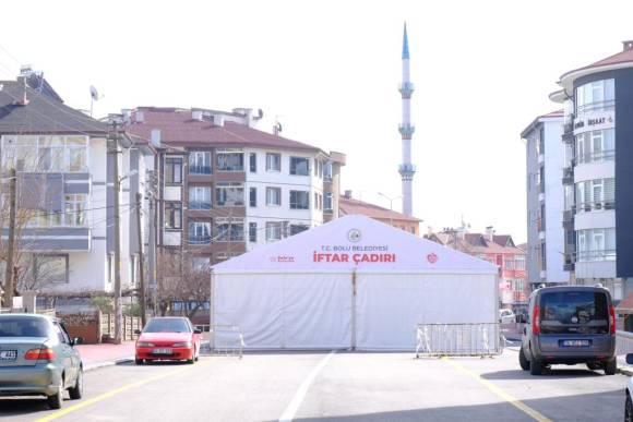 Bolu Belediyesi tarafından her mahallede iftar