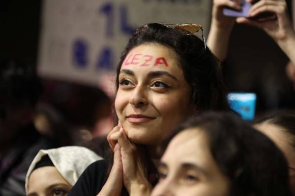 Binler Fener Alayı Yürüyüşü ve Ceza konserinde buluştu