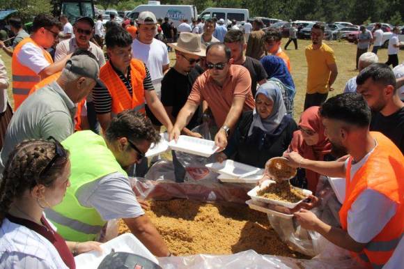 Acısu Bayramı'na Binlerce Kişi Katıldı