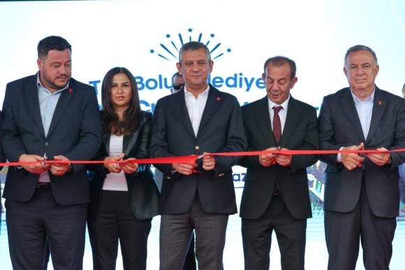 Özgür Özel, Bolu Belediyesi'nin Proje Tanıtım ve Toplu Açılış Töreni'ne katıldı