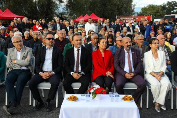 Özgür Özel, Bolu Belediyesi'nin Proje Tanıtım ve Toplu Açılış Töreni'ne katıldı