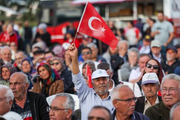 Özgür Özel, Bolu Belediyesi'nin Proje Tanıtım ve Toplu Açılış Töreni'ne katıldı