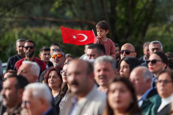 Özgür Özel, Bolu Belediyesi'nin Proje Tanıtım ve Toplu Açılış Töreni'ne katıldı