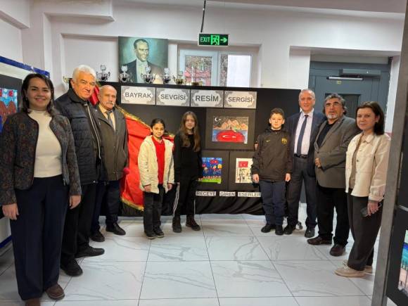 Bayrak Sevgisi Tuvale Yansıdı