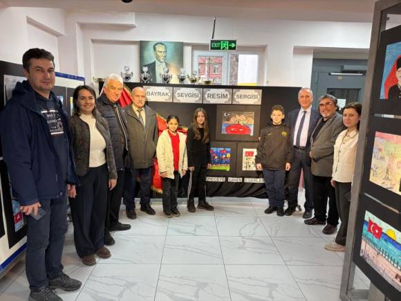 Bayrak Sevgisi Tuvale Yansıdı