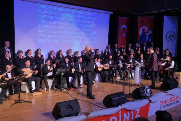 Edip Akbayram Şarkılarıyla Anıldı