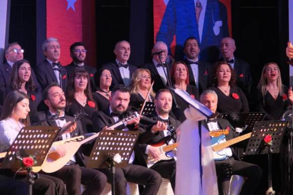 Edip Akbayram Şarkılarıyla Anıldı