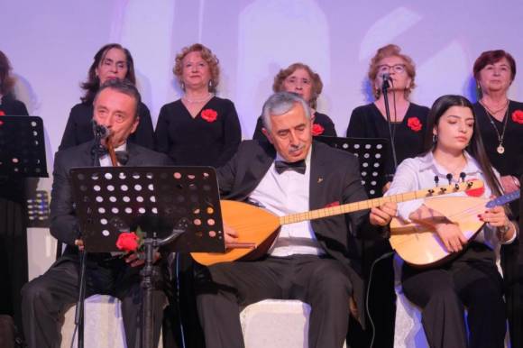 Edip Akbayram Şarkılarıyla Anıldı