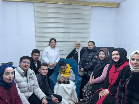 Bolu'da Ak Partili Kadınlardan 2 Bin 300 Haneye Ziyaret