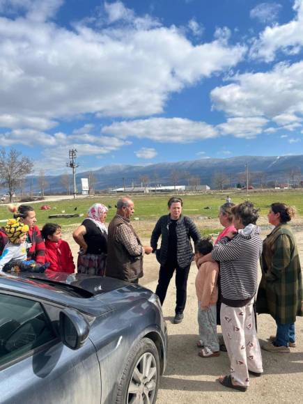 Bolu'da Ak Partili Kadınlardan 2 Bin 300 Haneye Ziyaret