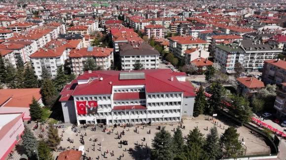 Bolu’da Dev Bayraklı 23 Nisan Yürüyüşü