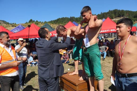 Acısu Bayramı'na Binlerce Kişi Katıldı